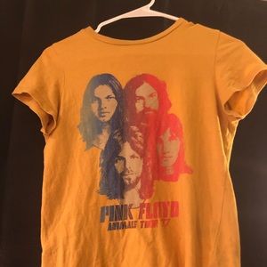 Pink Floyd shirt